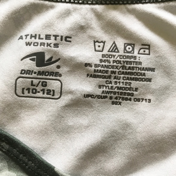 GIRL'S ATHLETIC WORKOUT TOP AND SHORTS SET - Picture 3 of 9